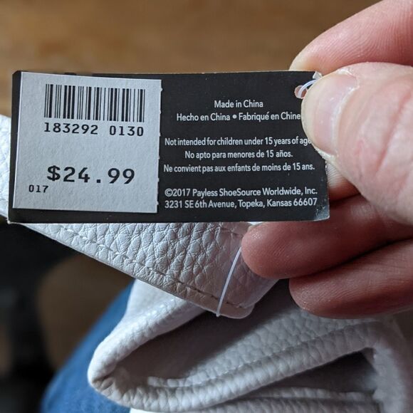 Minicci Best Mom Ever White Vegan Leather Purse - Picture 7 of 13